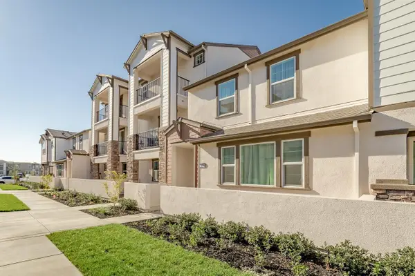 3074 Seaspray Walk, Sacramento, CA 95833