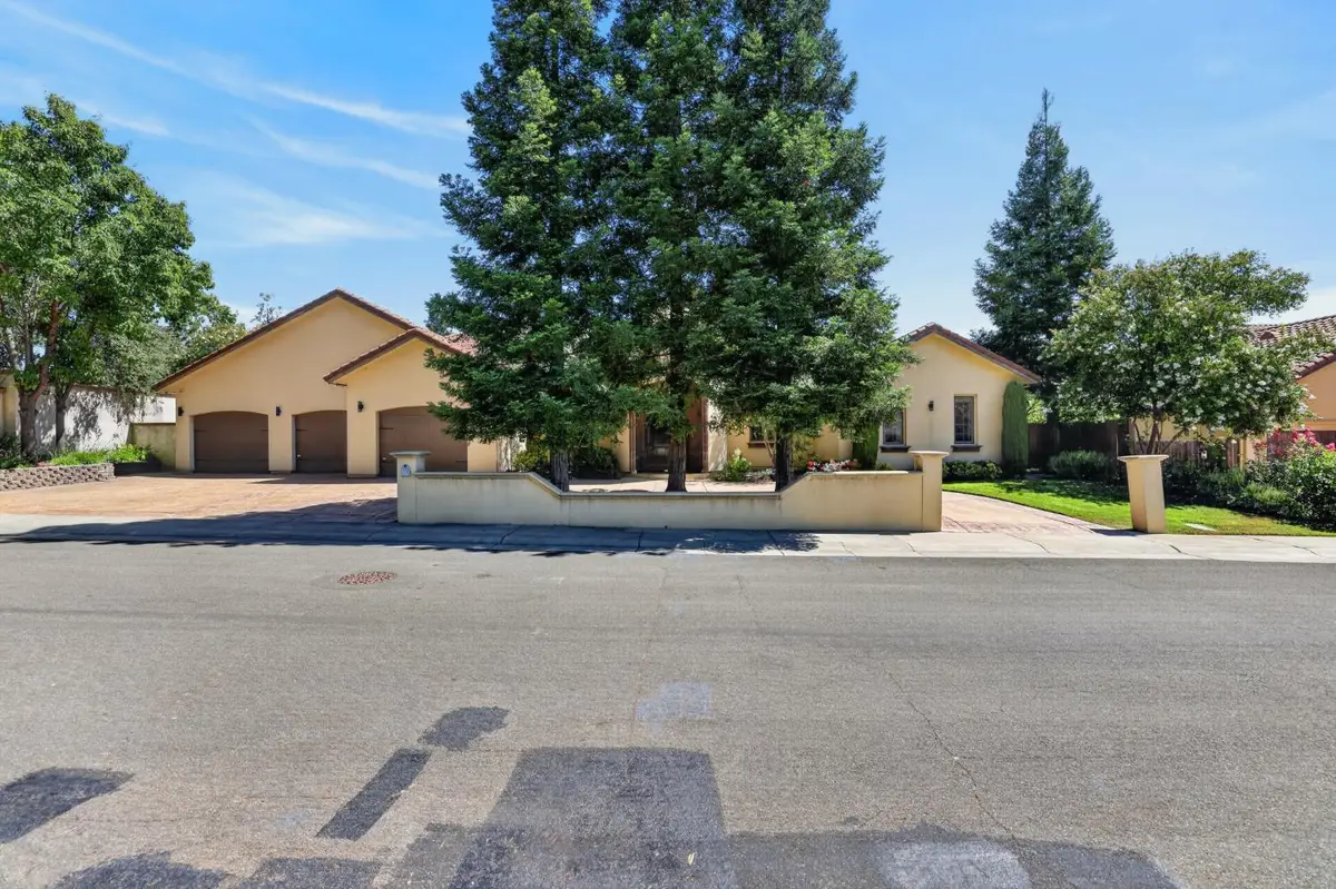 1230 Genesee Court, Carmichael, CA 95608 - #1