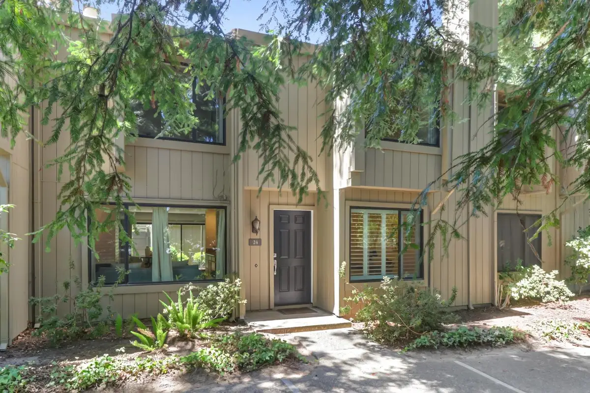 24 Adelphi Court, Sacramento, CA 95825 - #1