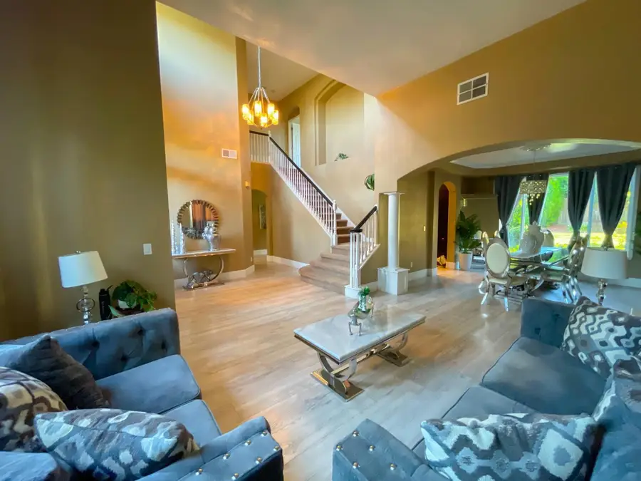 348 Ainsdale Court, Roseville, CA 95747 - #3