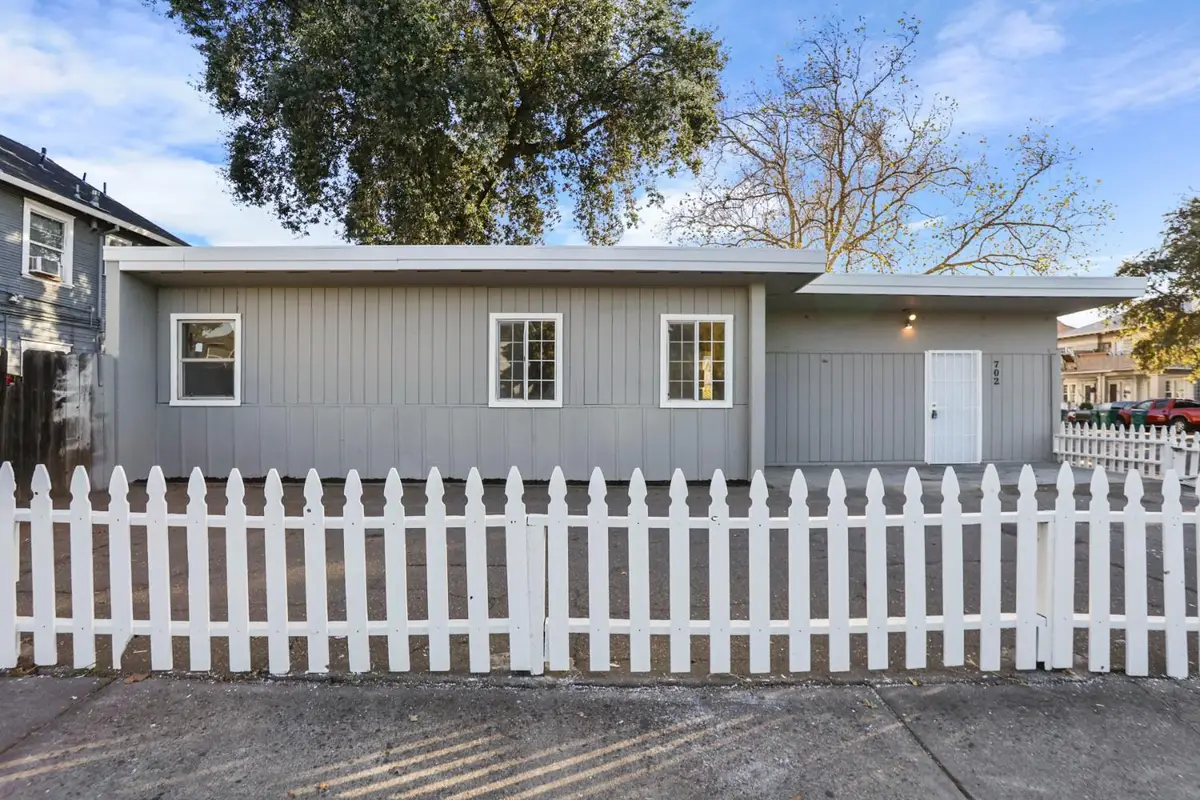 702 E Oak Street, Stockton, CA 95202 - #1