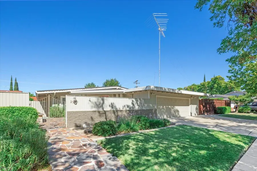 2509 Sherwood Avenue, Modesto, CA 95350 - #2