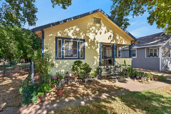 3851 W Pacific Avenue, Sacramento, CA 95820