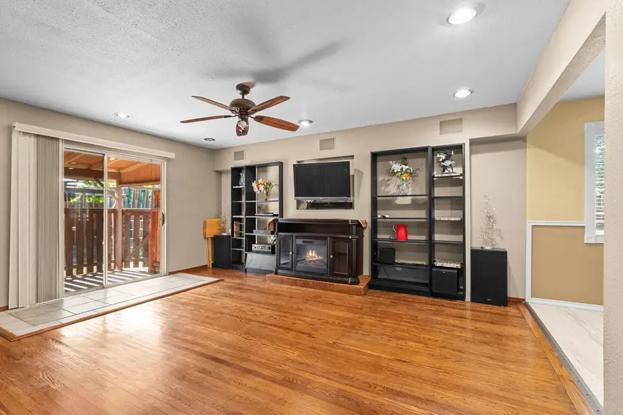 7496 Red Willow Street, Sacramento, CA 95822 - #2