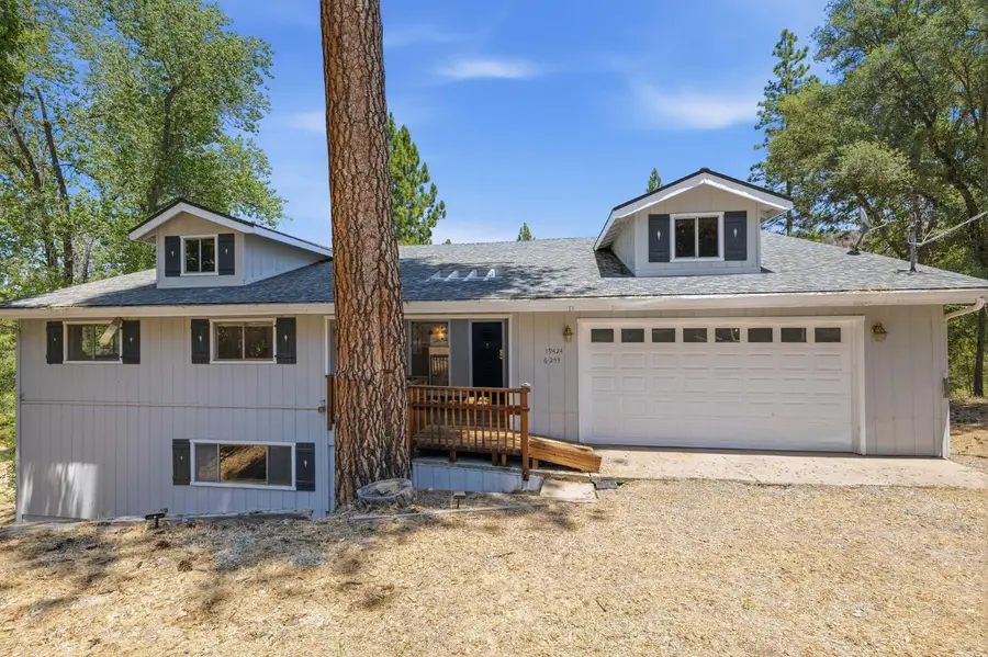 19424 N Ferretti Road, Groveland, CA 95321 - #2
