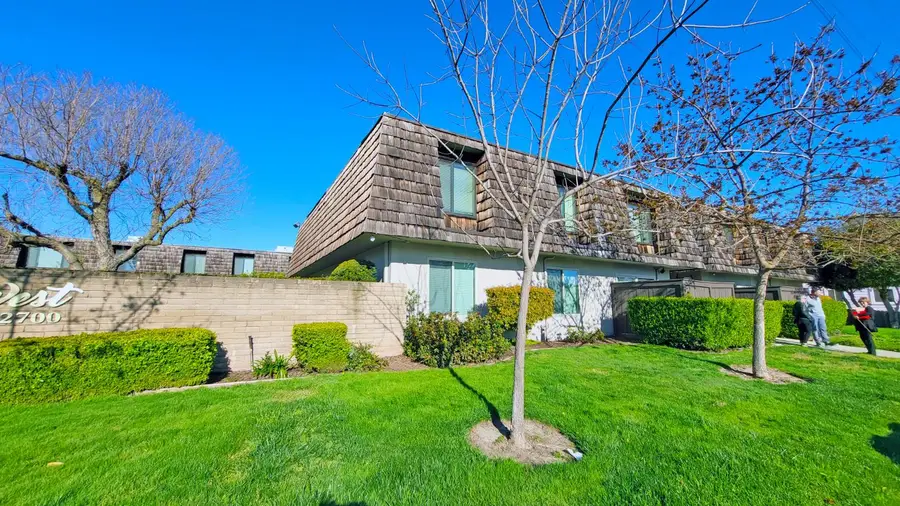 1301 W Lodi Avenue, Lodi, CA 95242 - #2