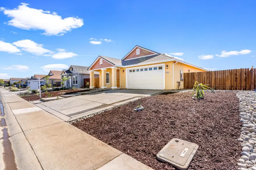 4426 Sundari Avenue, Olivehurst, CA 95961 - #2
