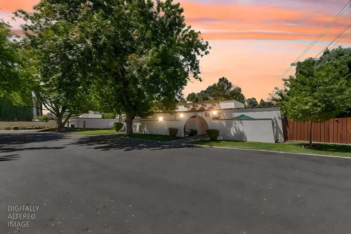 1164 E Silver Lake Drive, Sacramento, CA 95831 - #1