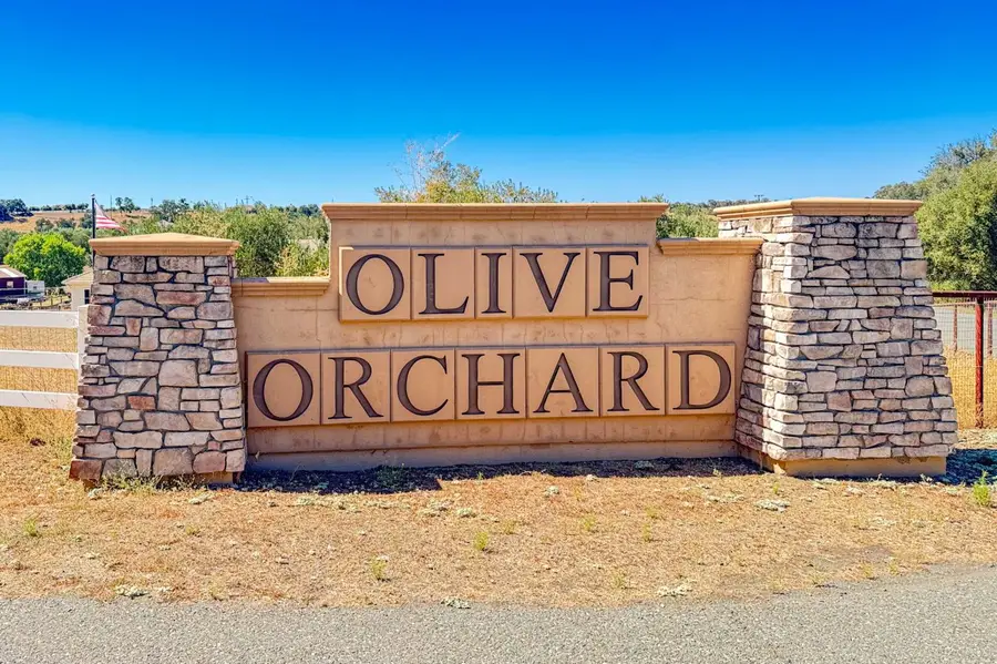 5004 Lake View Road, Valley Springs, CA 95252 - #2
