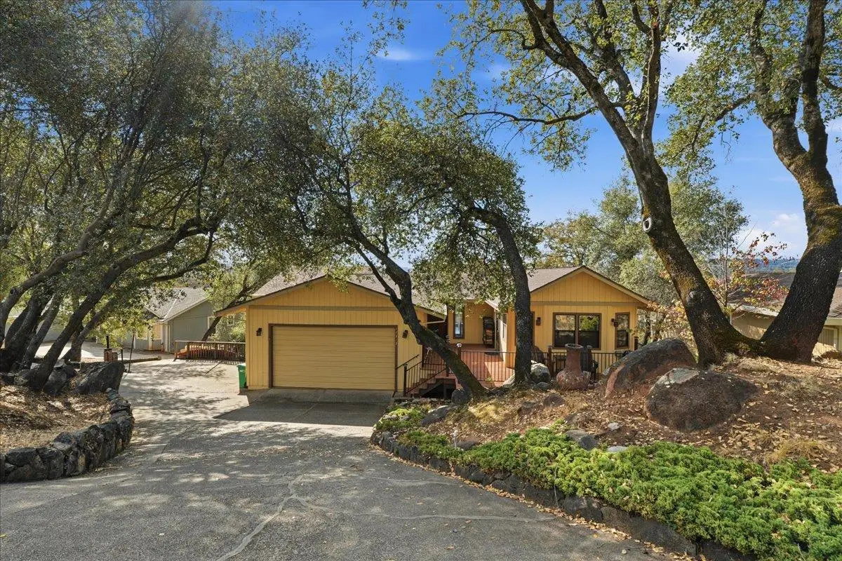 18717 Hummingbird Drive, Penn Valley, CA 95946 - #1