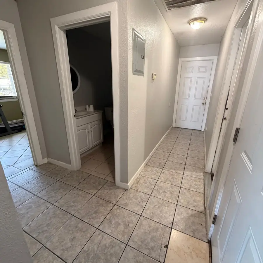 2032 E 9th Street, Stockton, CA 95206 - #2