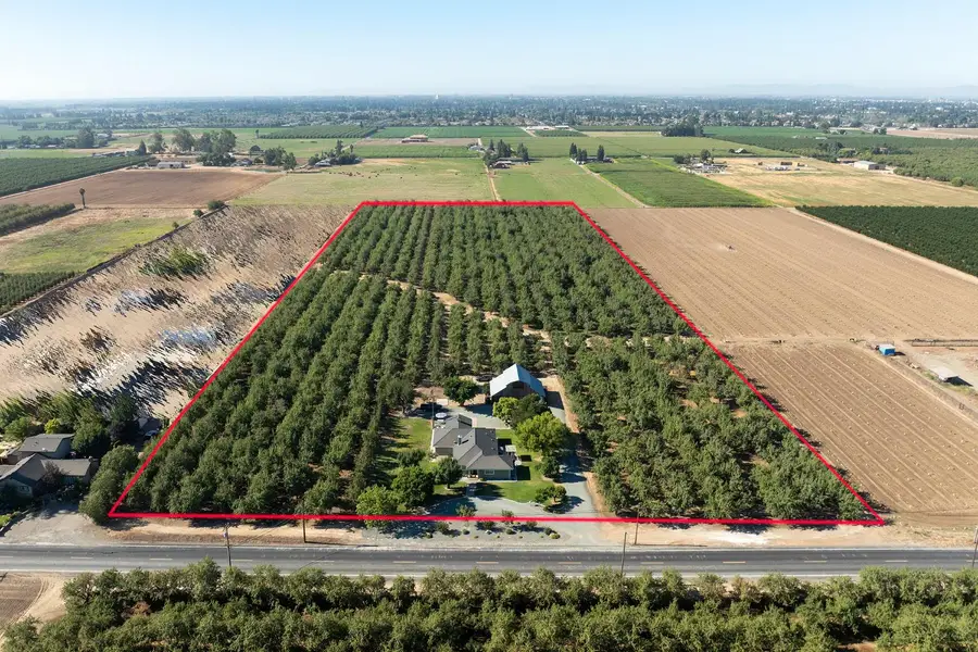 8460 E Keyes Road, Hughson, CA 95326 - #3