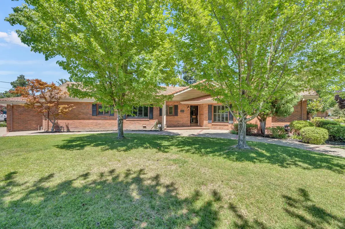1071 W Monterey Avenue, Stockton, CA 95204 - #1