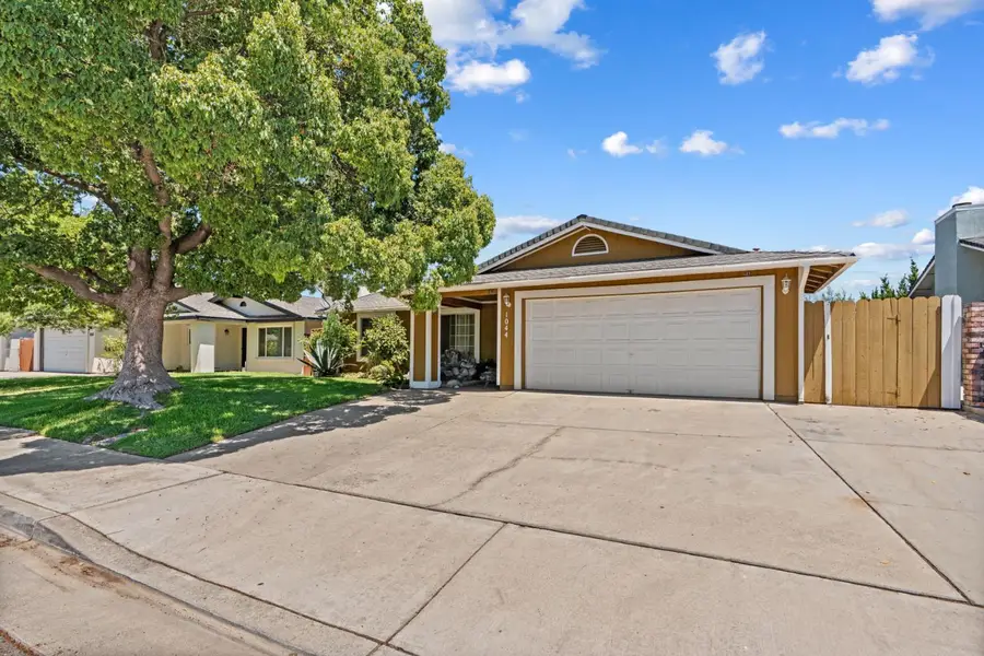 1044 Fruitbasket Lane, Livingston, CA 95334 - #2