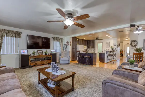 8177 Oak Landing Court, Sacramento, CA 95828