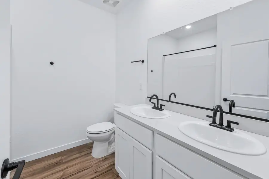 617 Victoria Avenue #201, Chowchilla, CA 93610 - #2