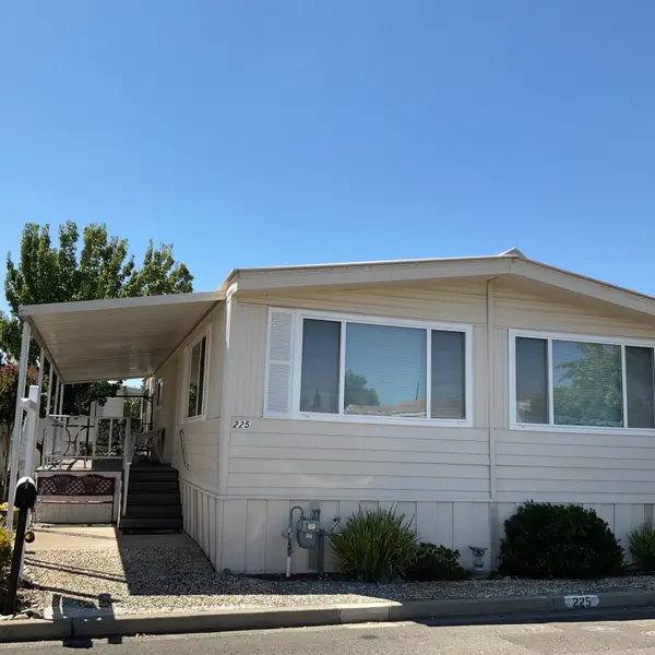 225 Club House Drive, Rancho Cordova, CA 95670