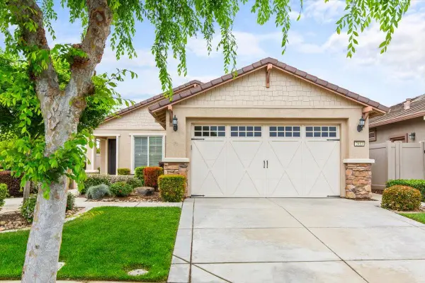 2053 Shady Oak Street, Manteca, CA 95336