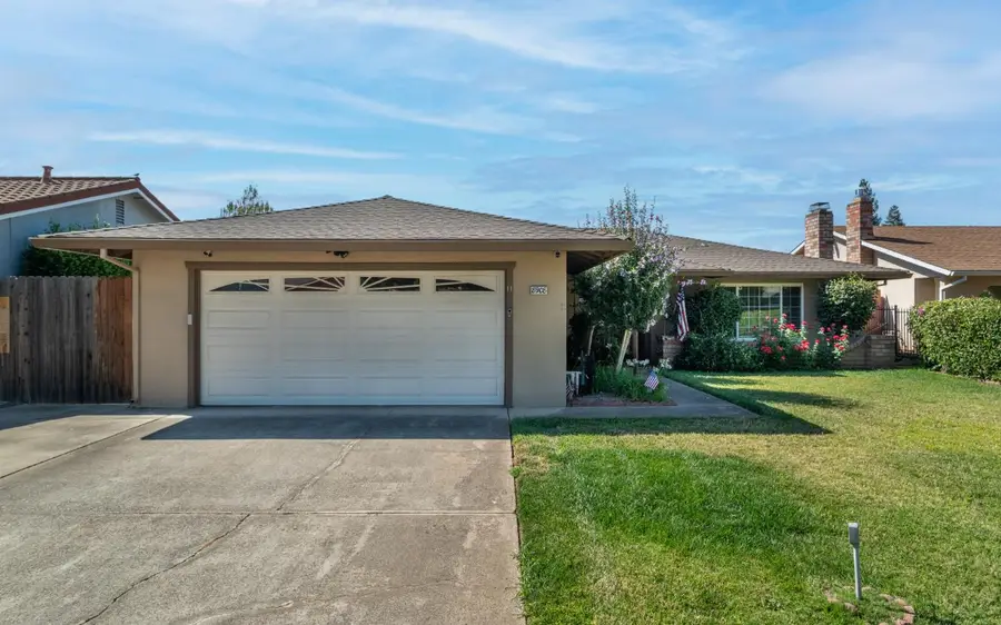 8908 Twin Falls Drive, Sacramento, CA 95826 - #2