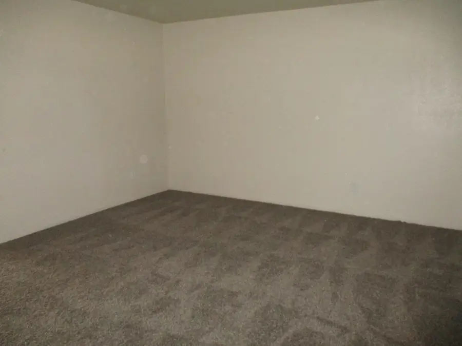 8512 Acapulco Way, Stockton, CA 95210 - #2