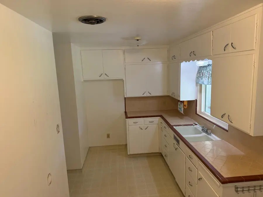 608 W Vine Street, Lodi, CA 95240 - #3