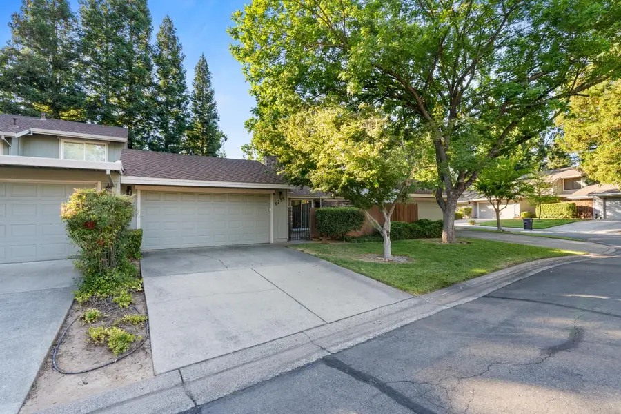 6753 Bertran Ct, Citrus Heights, CA 95621 - #2