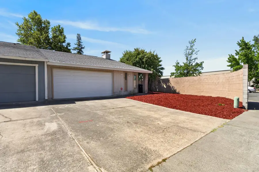7711 Lakewood Park Drive, Sacramento, CA 95828 - #3