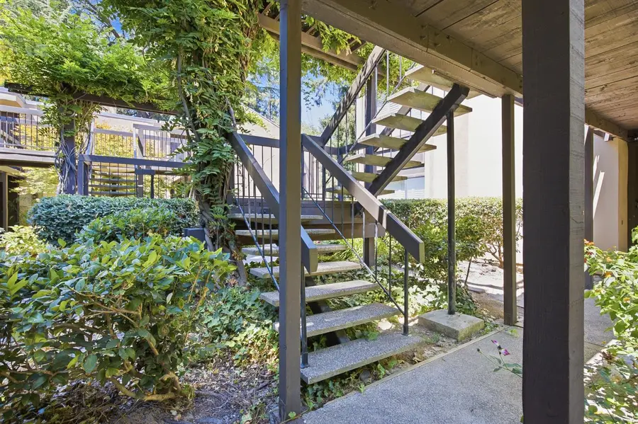 2202 Woodside Lane #4, Sacramento, CA 95825 - #2