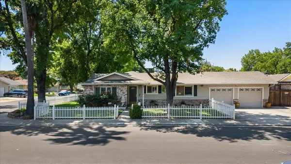 1013 Landee Way, Modesto, CA 95355