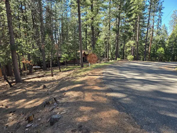 5701 Lupin Lane, Pollock Pines, CA 95726