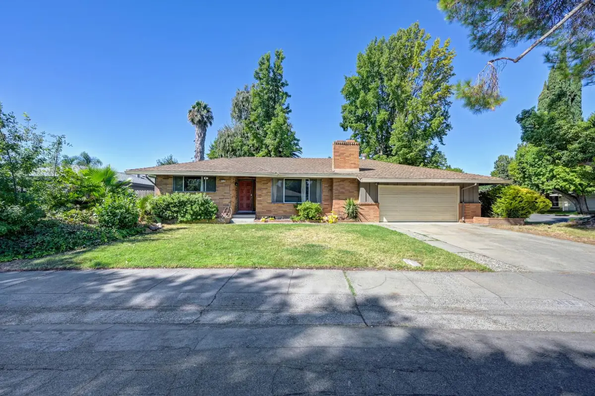 310 Bello Rio Way, Sacramento, CA 95831 - #1