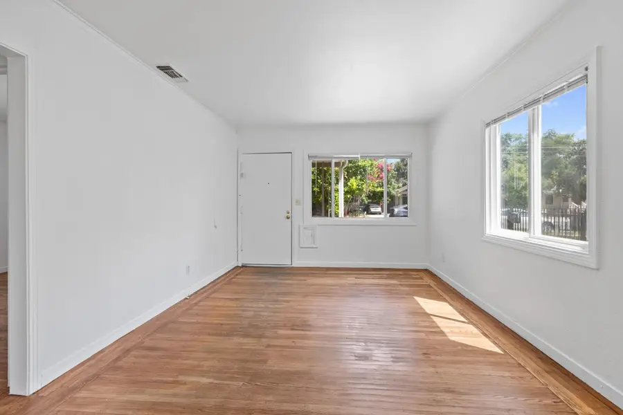 5312 14th Ave, Sacramento, CA 95820 - #3