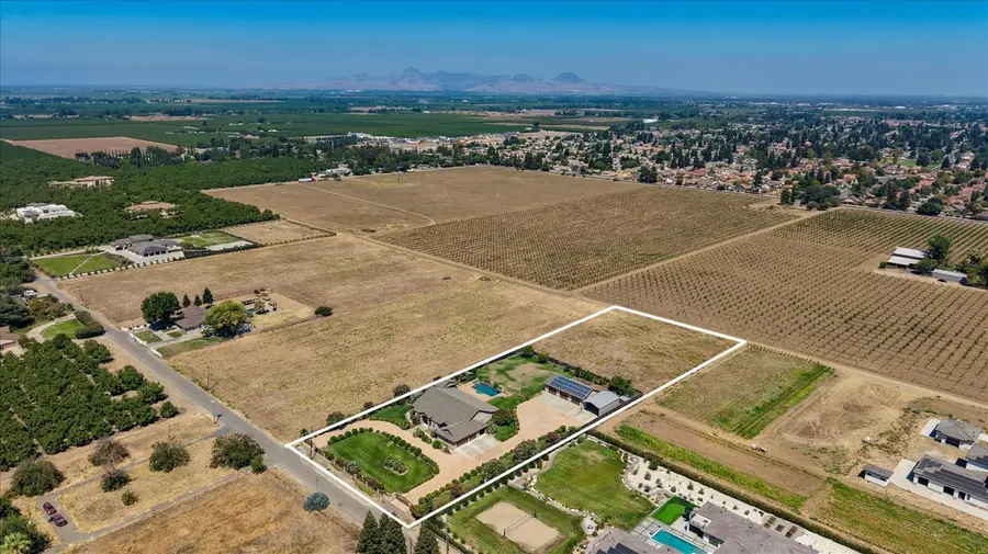 1691 Starr Street, Yuba City, CA 95993 - #3