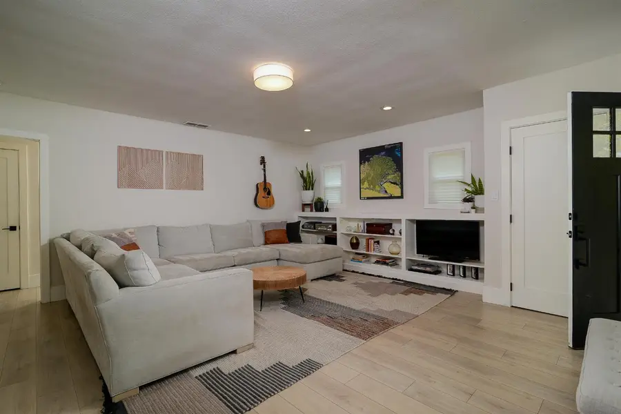 941 53rd Street, Sacramento, CA 95819 - #3