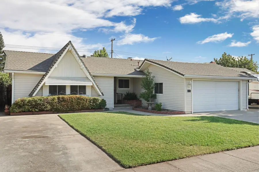 870 Bel Air Court, Lodi, CA 95240 - #3