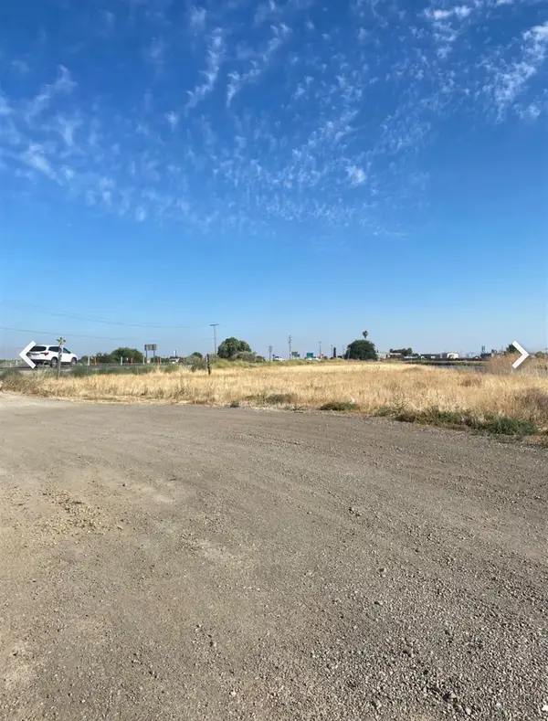 2206 N Street, Firebaugh, CA 93622