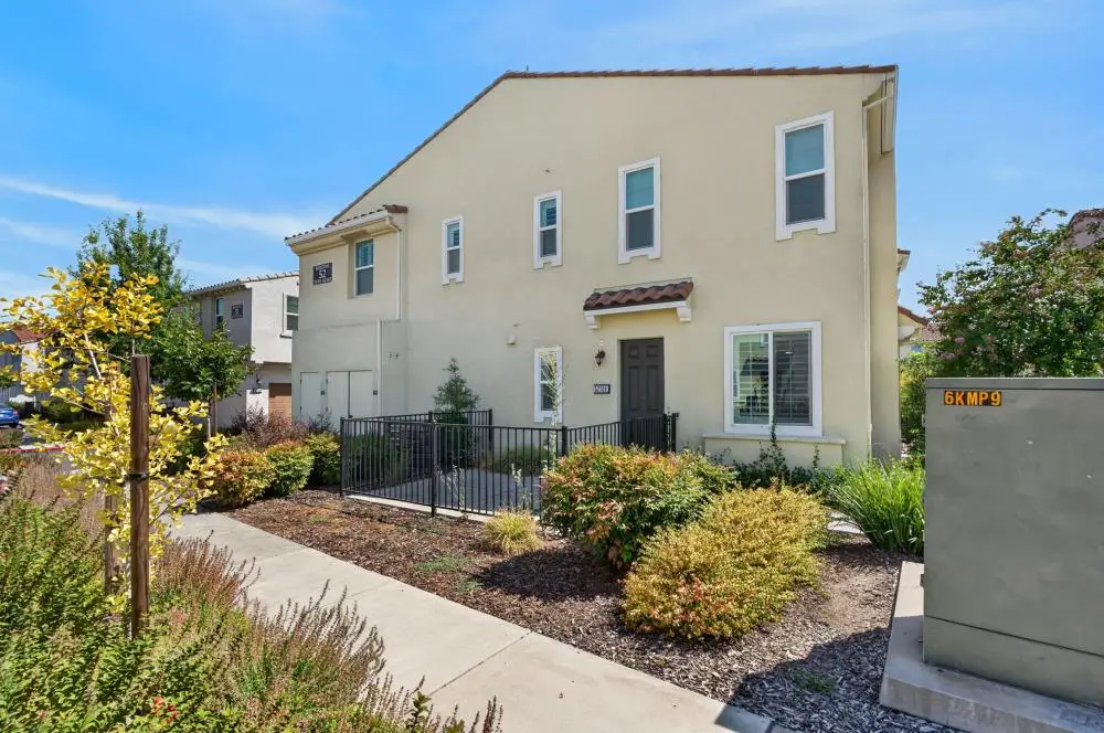 5301 E Commerce Way #52101, Sacramento, CA 95835 - #1