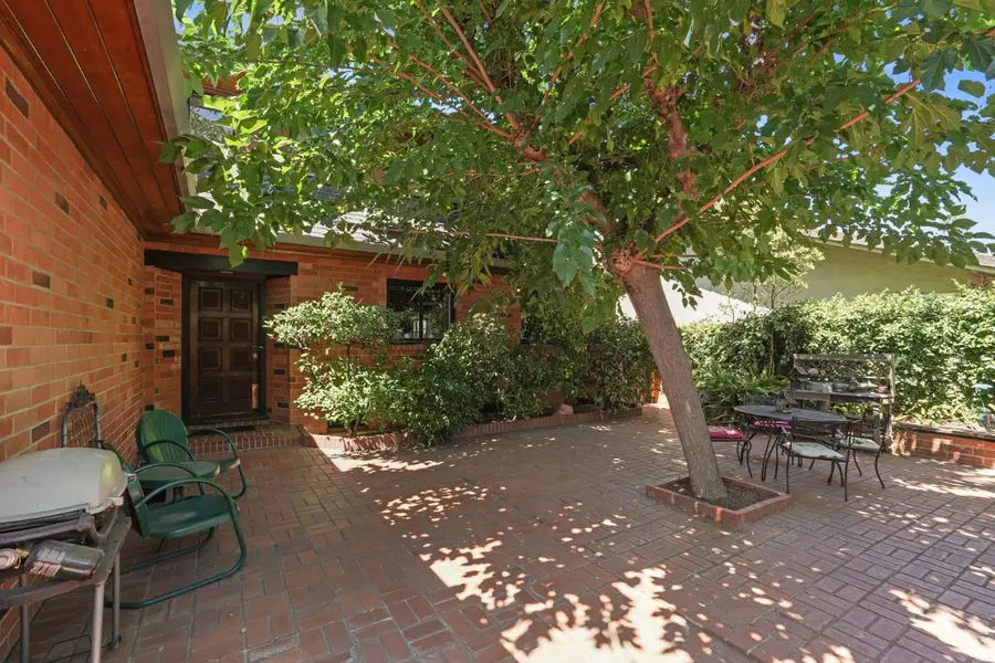 659 W Euclid Avenue, Stockton, CA 95204 - #2