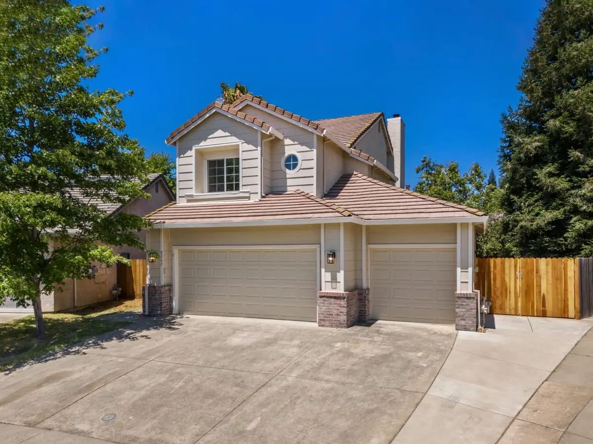 9267 Caulfield Drive, Elk Grove, CA 95758 - #1
