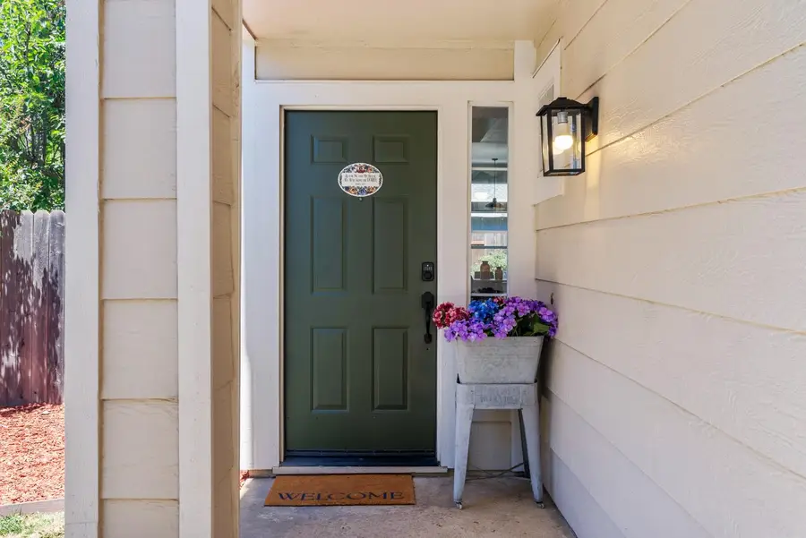 9267 Caulfield Drive, Elk Grove, CA 95758 - #2