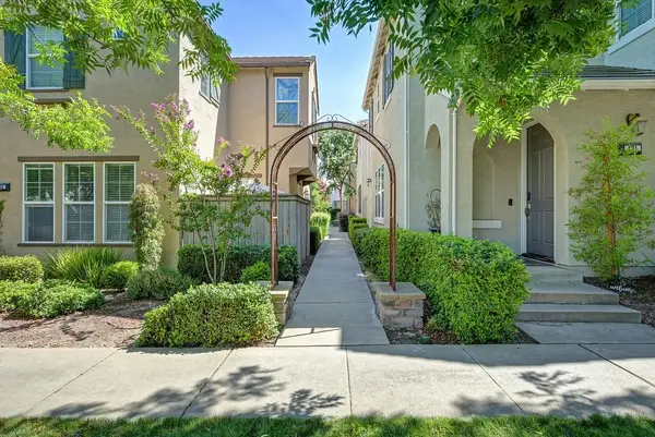 133 Talmont Circle #133, Roseville, CA 95678