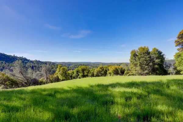 12584 Kodiak Lane, Grass Valley, CA 95949