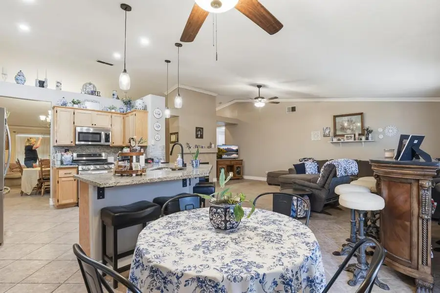 251 White Water Way, Yuba City, CA 95991 - #3