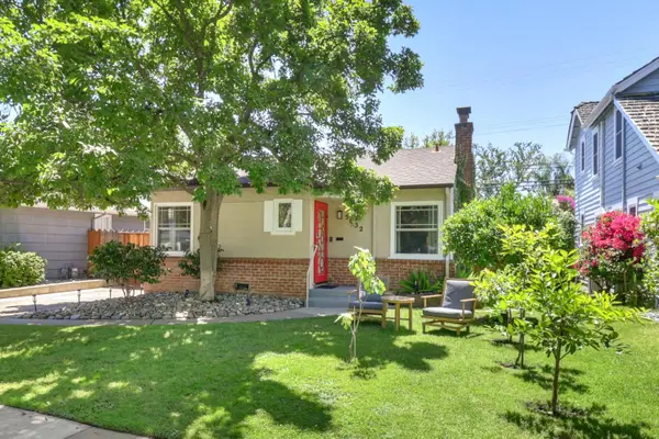 5032 T Street, Sacramento, CA 95819