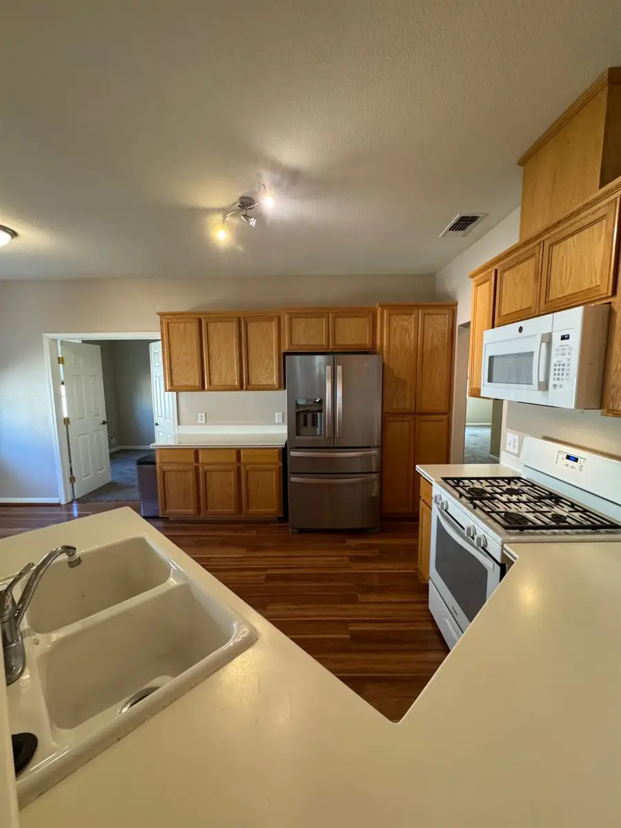 150 Aruba Circle, Sacramento, CA 95823 - #3