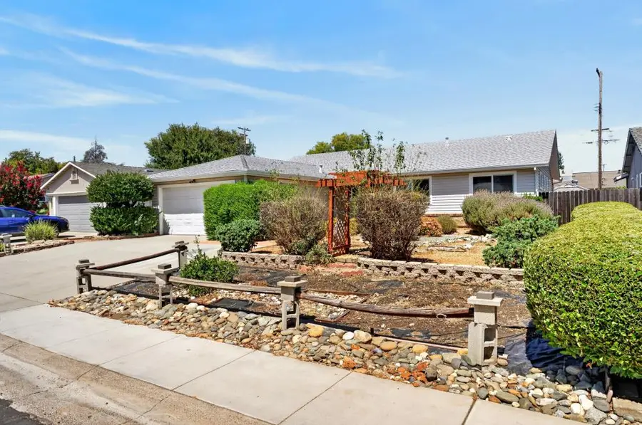 10361 Malaga Way, Rancho Cordova, CA 95670 - #2