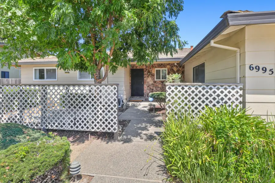 6995 Wavecrest Way, Sacramento, CA 95831 - #3