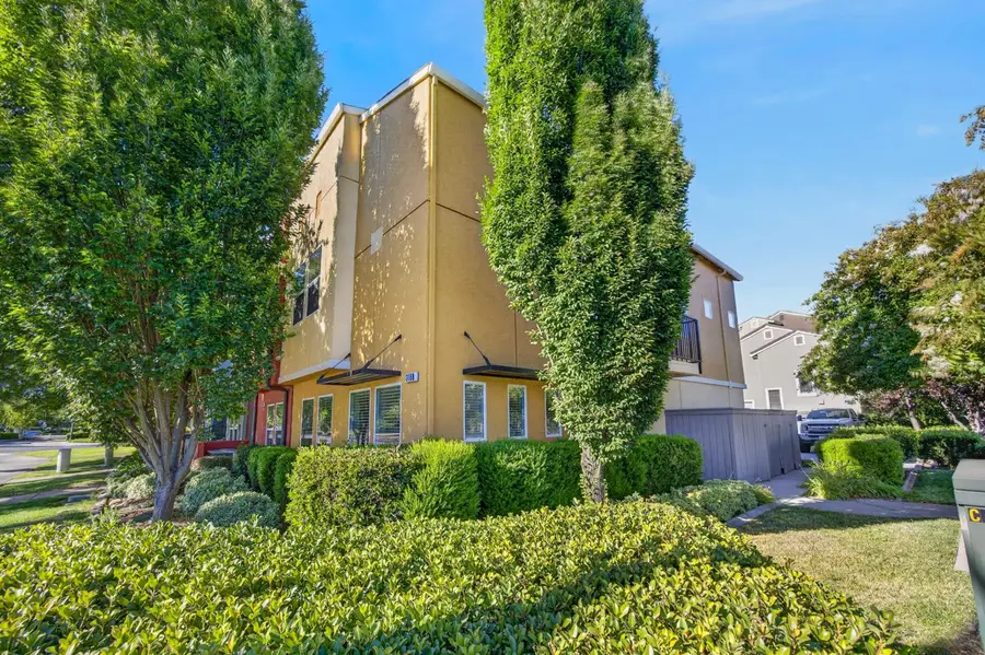 3188 Bridgeway Drive, Rancho Cordova, CA 95670 - #3
