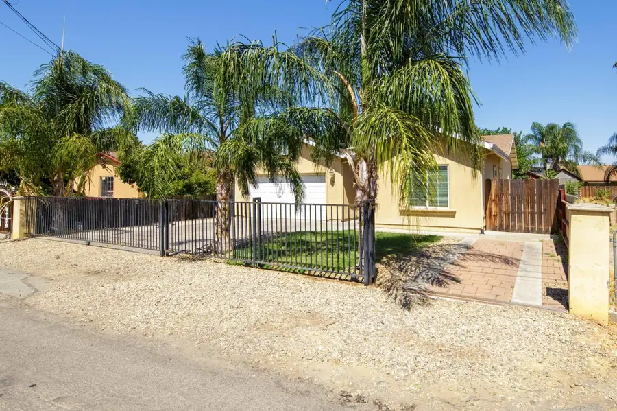 946 S Gertrude Avenue, Stockton, CA 95215 - #2