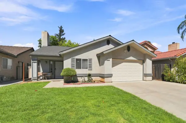 9673 N Sharon Avenue, Fresno, CA 93720